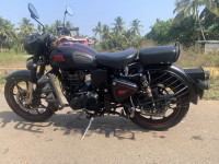 Royal Enfield Classic Stealth Black