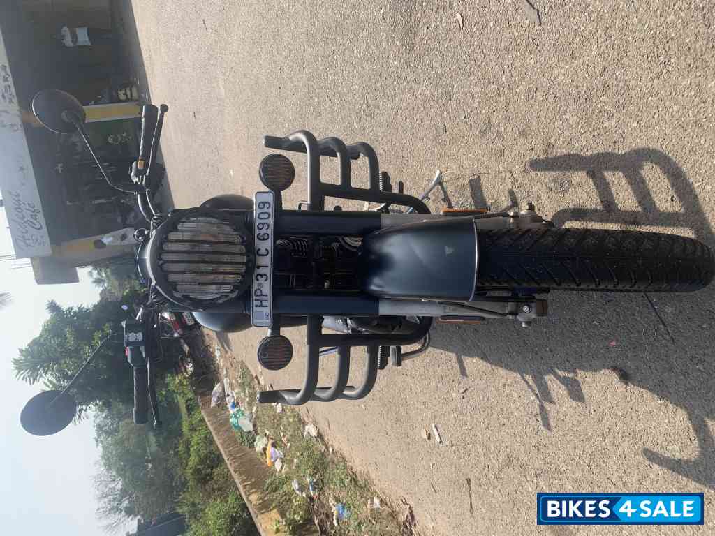 Royal Enfield Classic Stealth Black