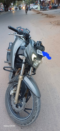 TVS Apache RTR 200 4V