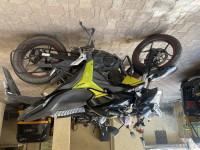 Green With Sparkl Black Suzuki Gixxer 150