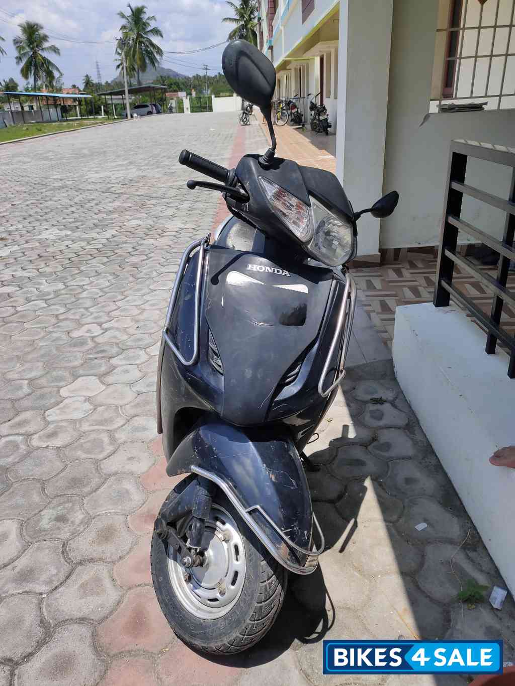Black Honda Activa