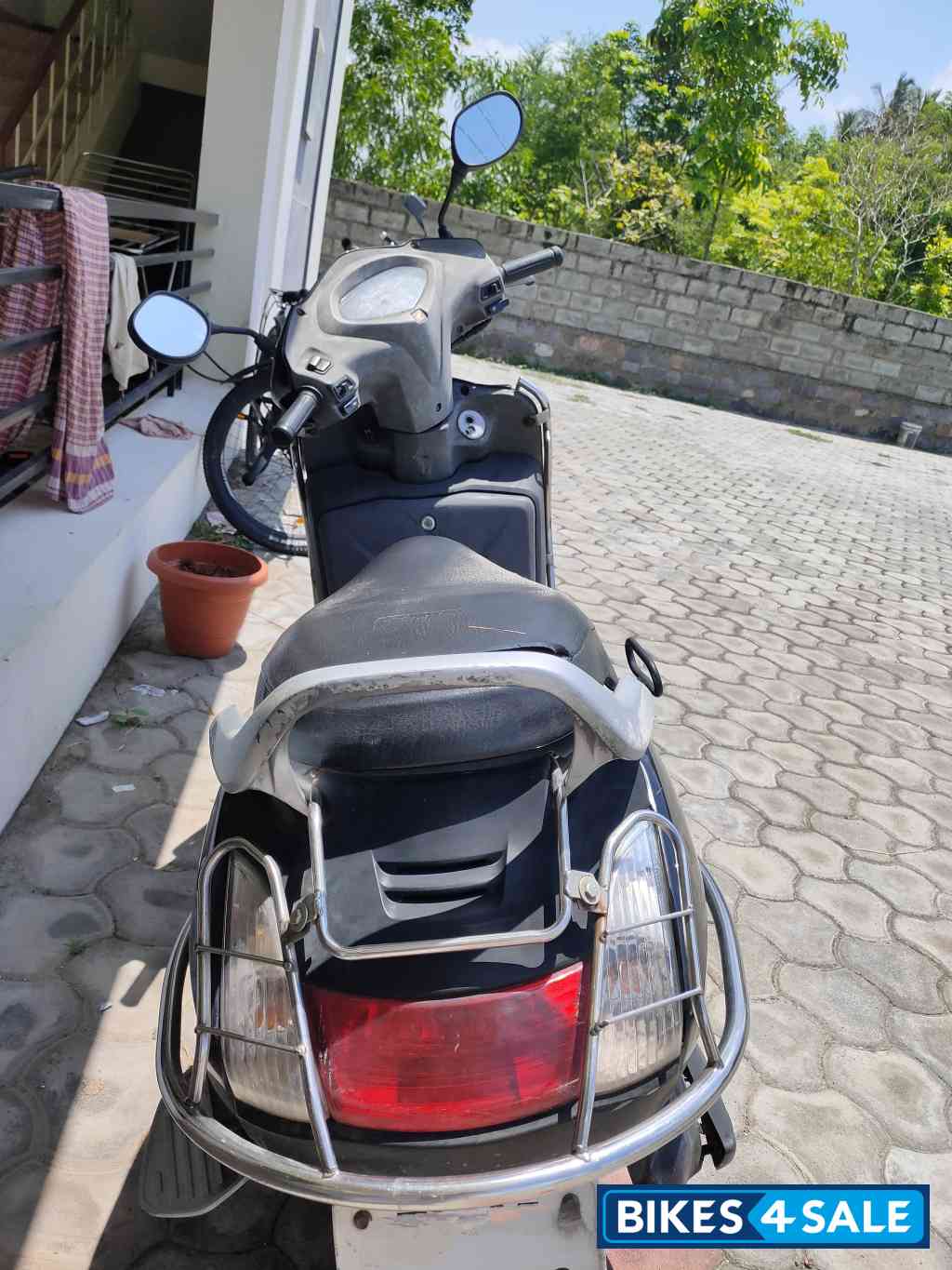 Black Honda Activa