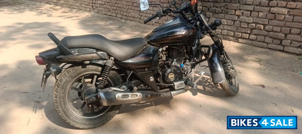 Bajaj Avenger Street 220
