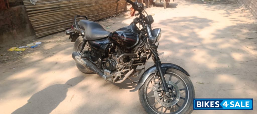 Bajaj Avenger Street 220
