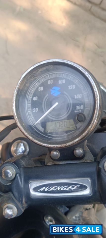 Bajaj Avenger Street 220