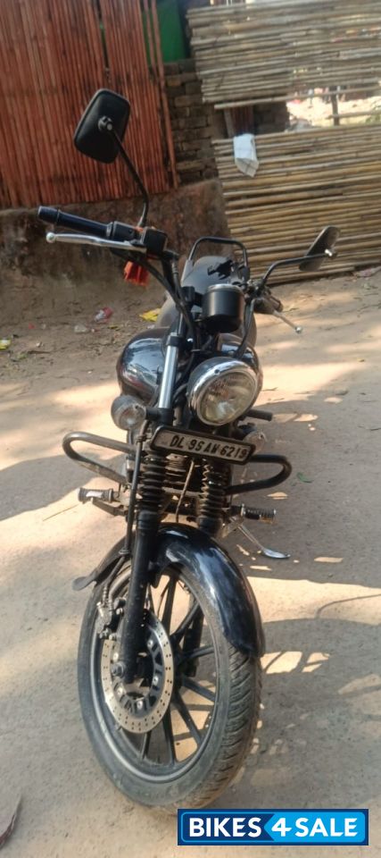 Bajaj Avenger Street 220
