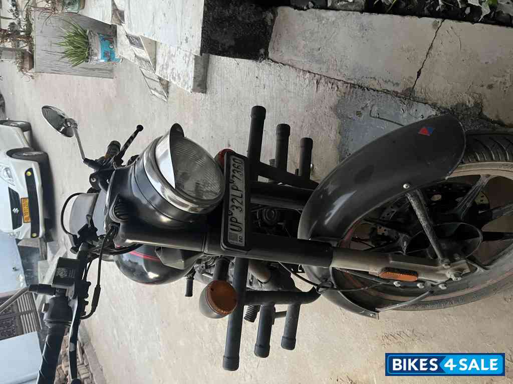 Royal Enfield Classic Stealth Black