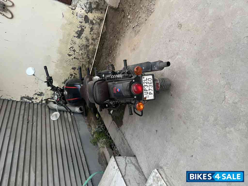 Royal Enfield Classic Stealth Black