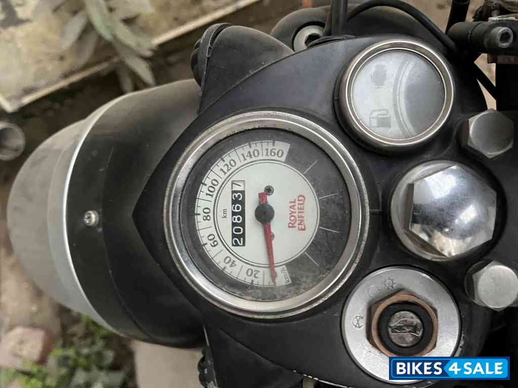 Royal Enfield Classic Stealth Black