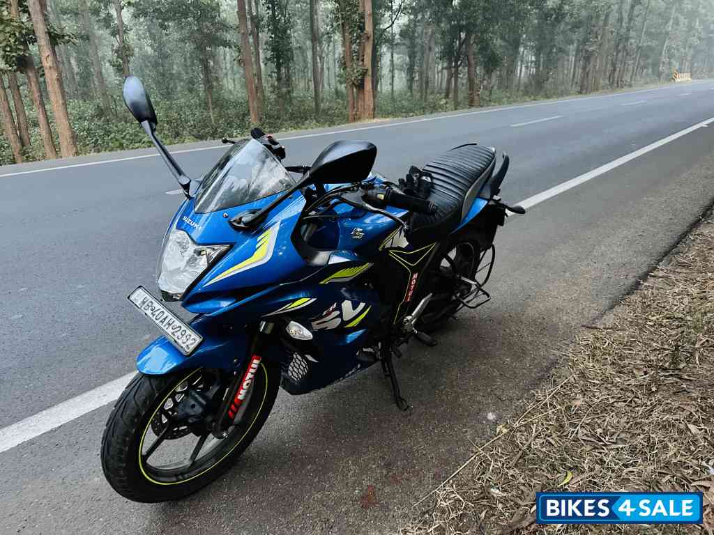 Suzuki Gixxer SF