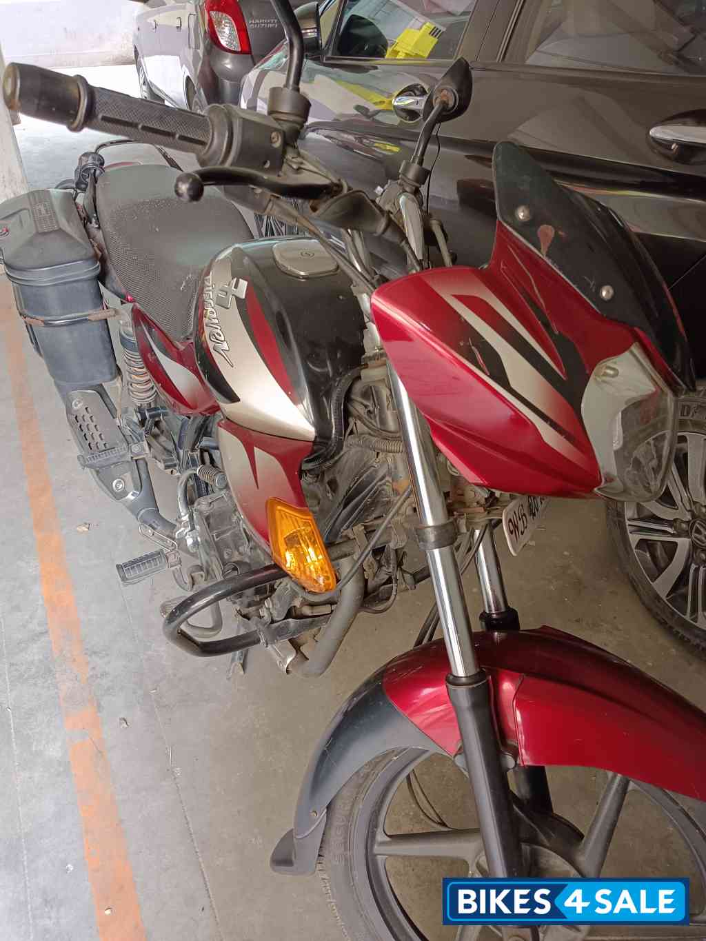 Red And Black Bajaj Discover DTSi 135