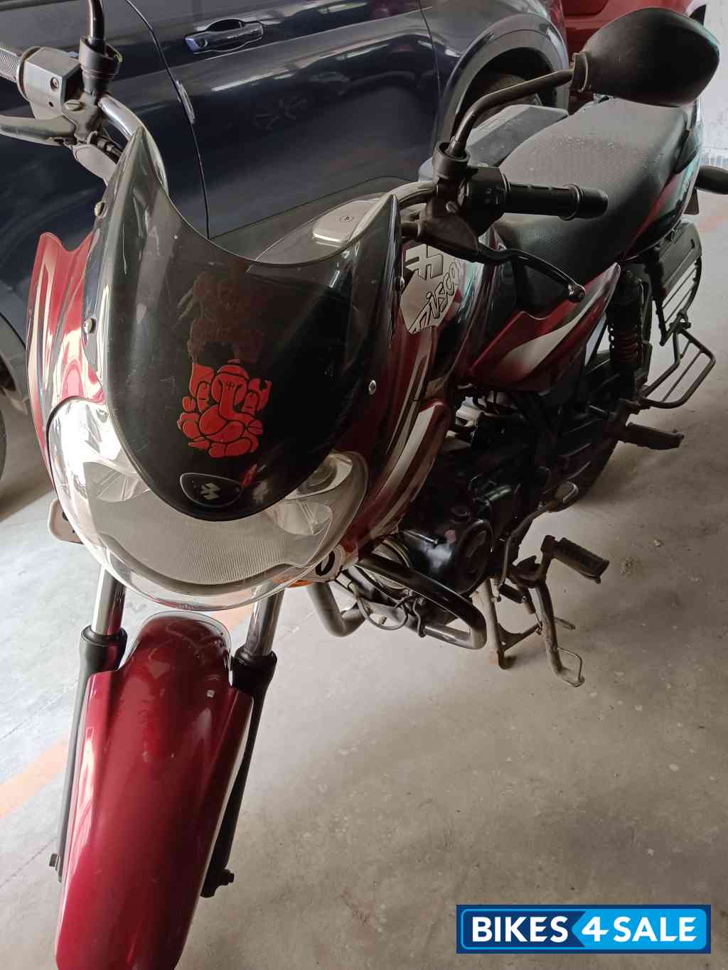 Red And Black Bajaj Discover DTSi 135