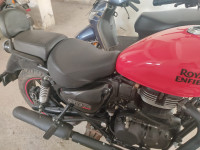 Red Royal Enfield Meteor 350 Fireball