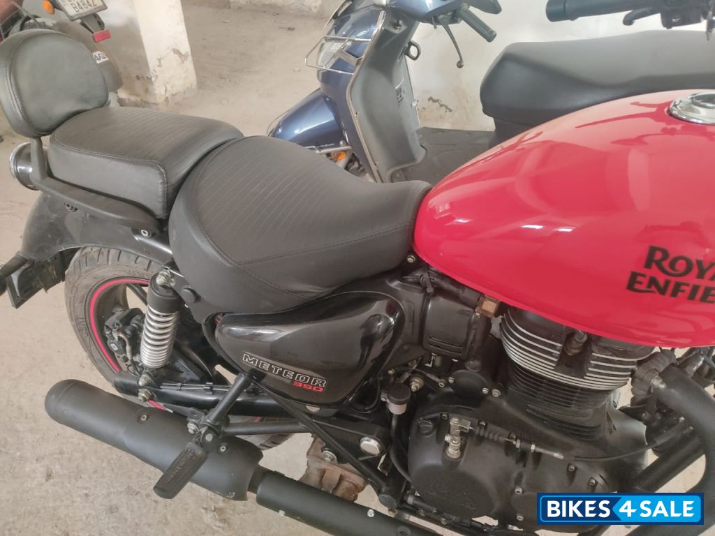Red Royal Enfield Meteor 350 Fireball Red Royal Enfield Meteor 350 Fireball