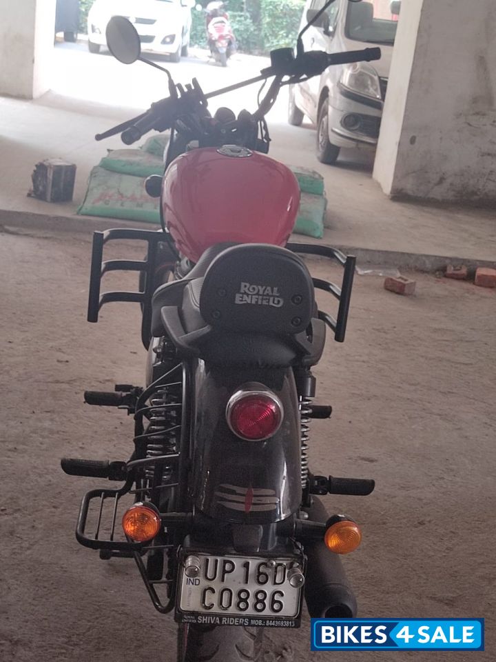 Red Royal Enfield Meteor 350 Fireball Red Royal Enfield Meteor 350 Fireball
