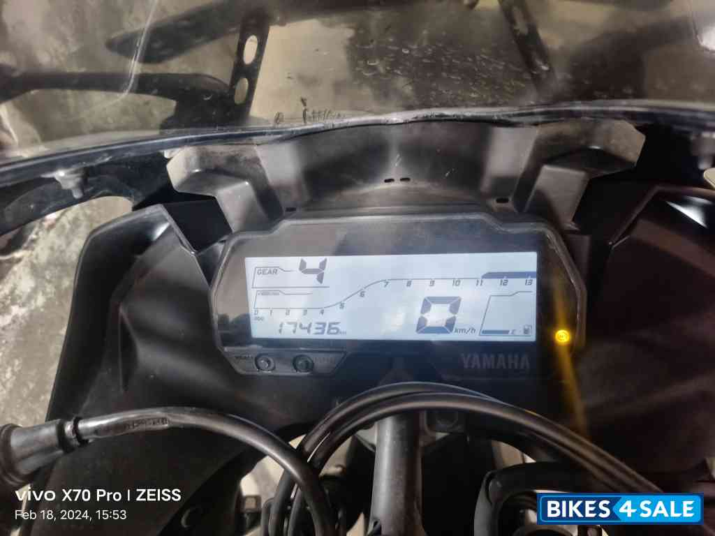 Black Yamaha YZF R15 V3