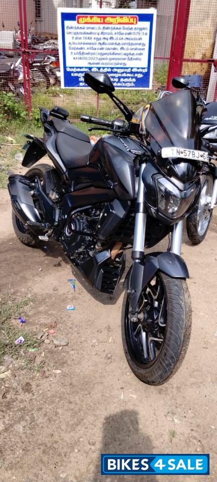 Black Bajaj Dominar 400 Disc