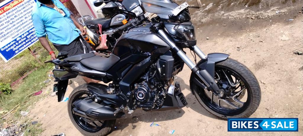 Black Bajaj Dominar 400 Disc