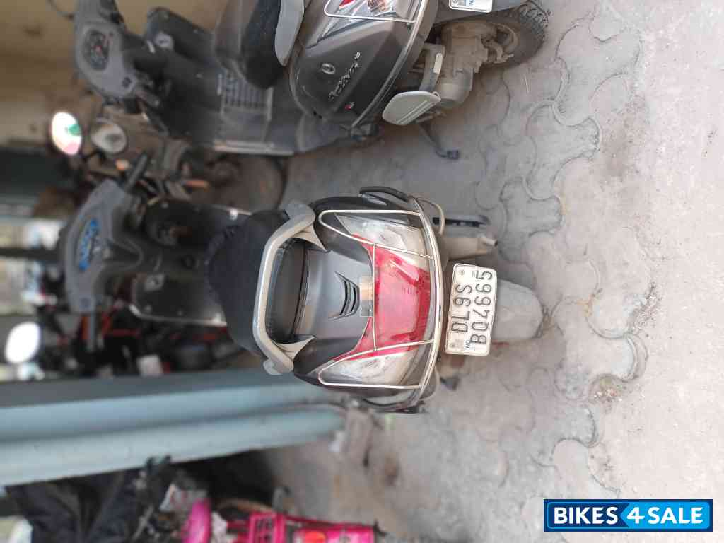 Gray Honda Activa 5G