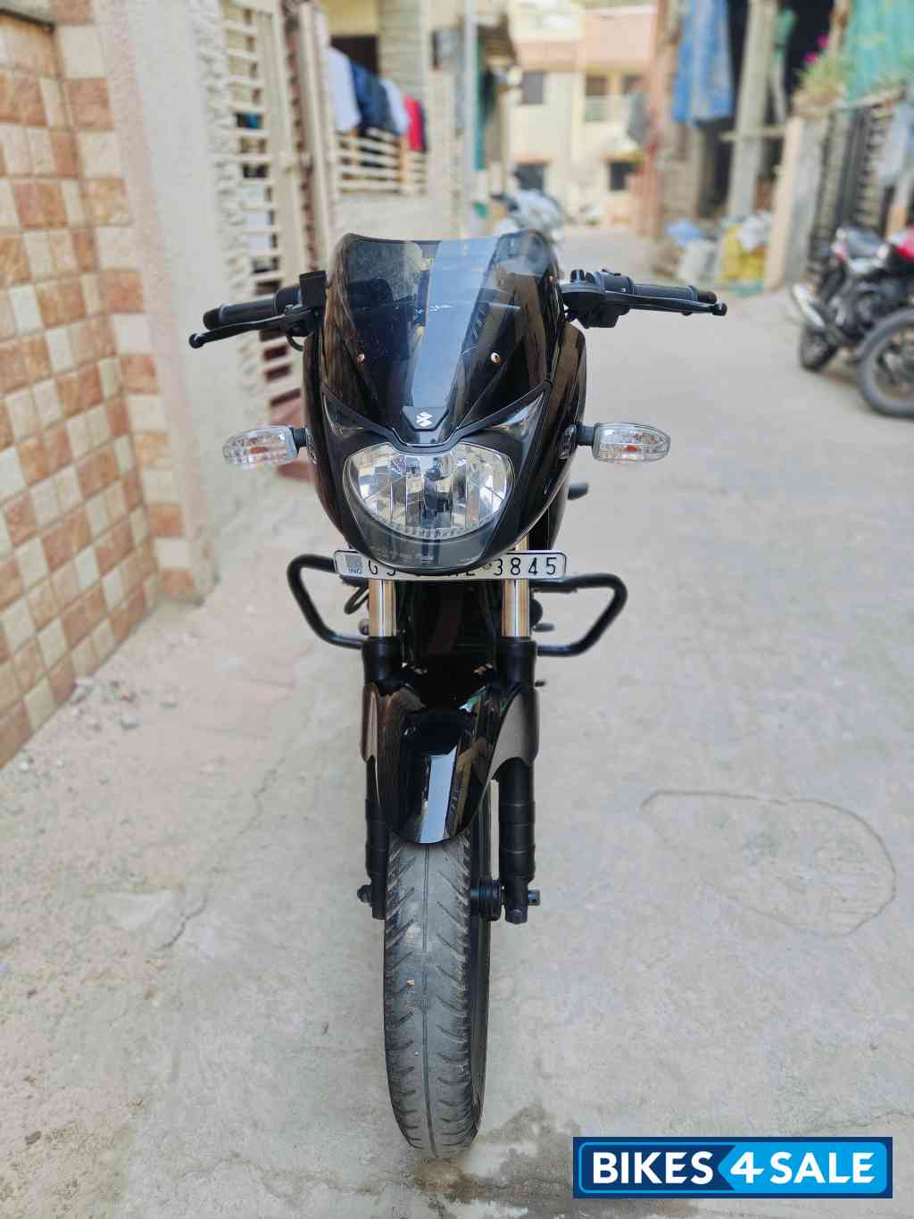 Black Bajaj Pulsar 180