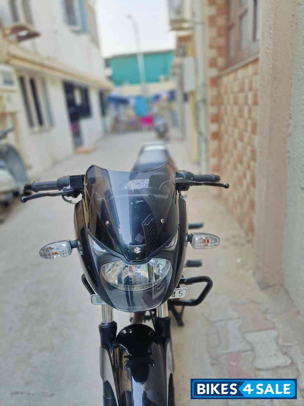 Black Bajaj Pulsar 180