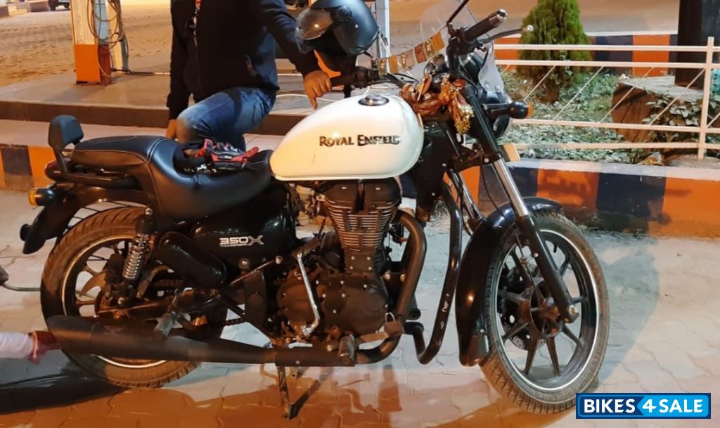 White And Black Royal Enfield Thunderbird X 350