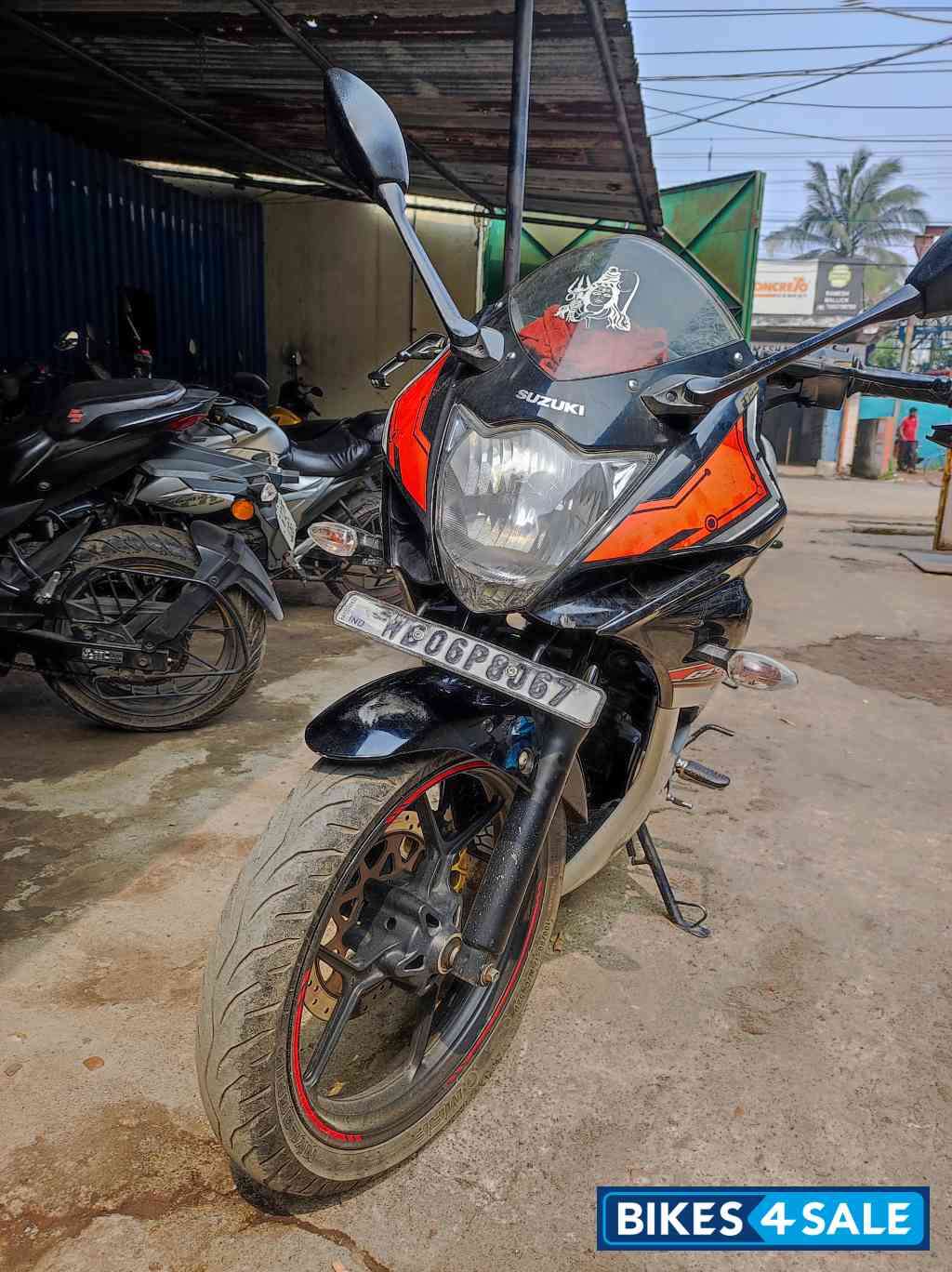 Black - Red Suzuki Gixxer SF Fi