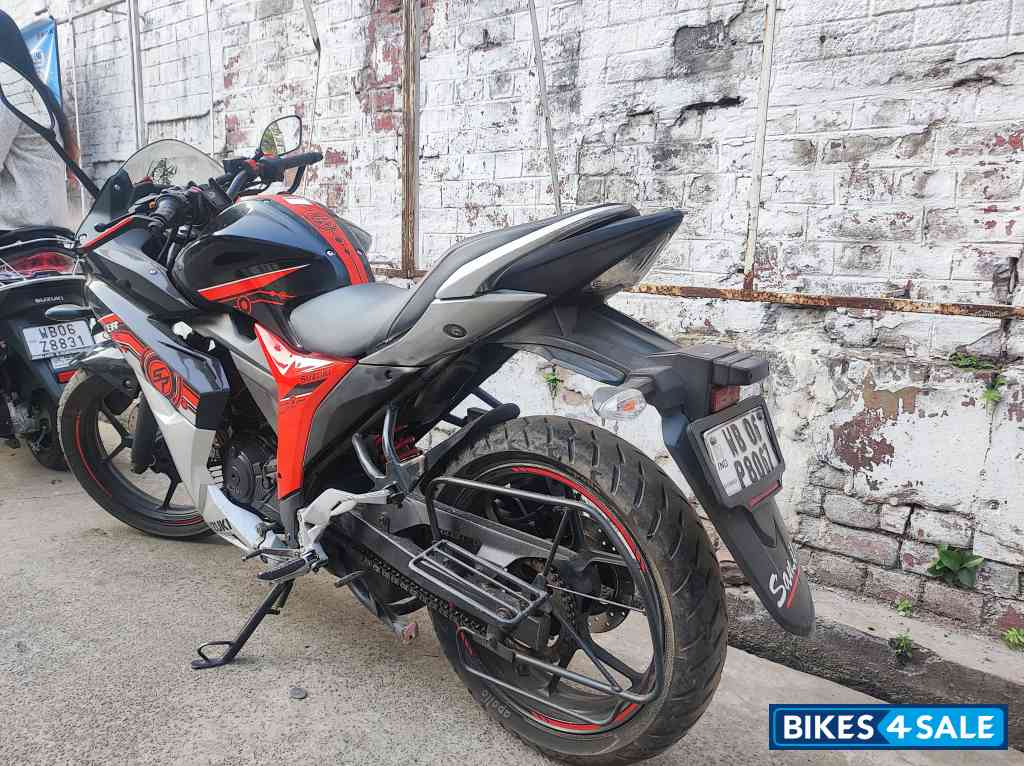 Black - Red Suzuki Gixxer SF Fi
