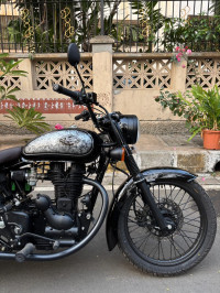 Black Royal Enfield Bullet Electra