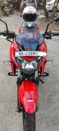 Red TVS Apache RTR 160 4V