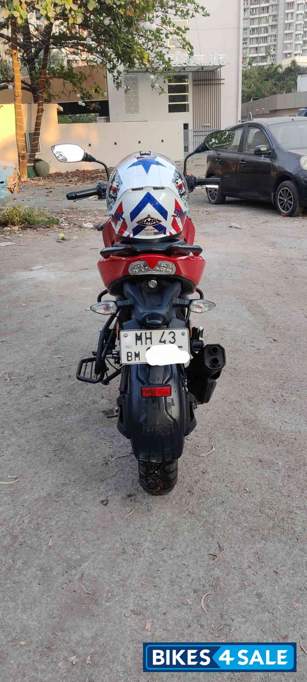 Red TVS Apache RTR 160 4V