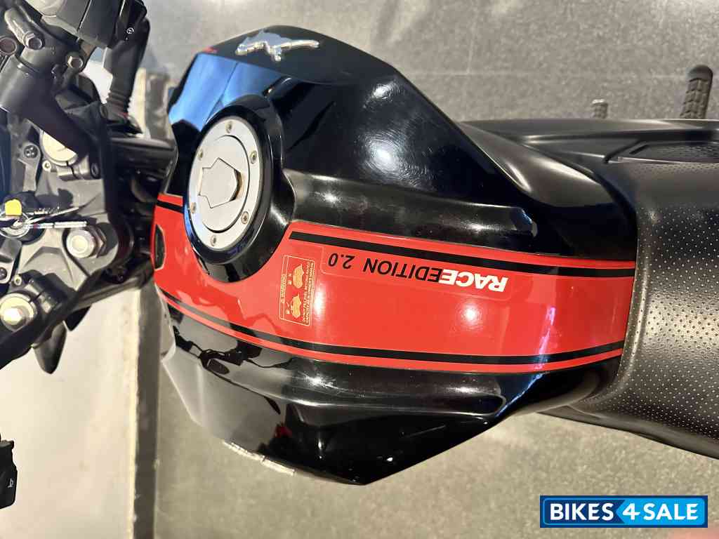 TVS Apache RTR 200 4V