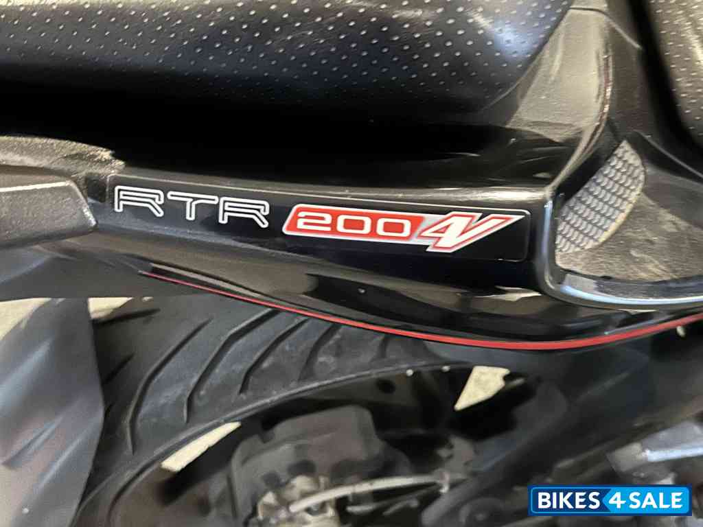 TVS Apache RTR 200 4V