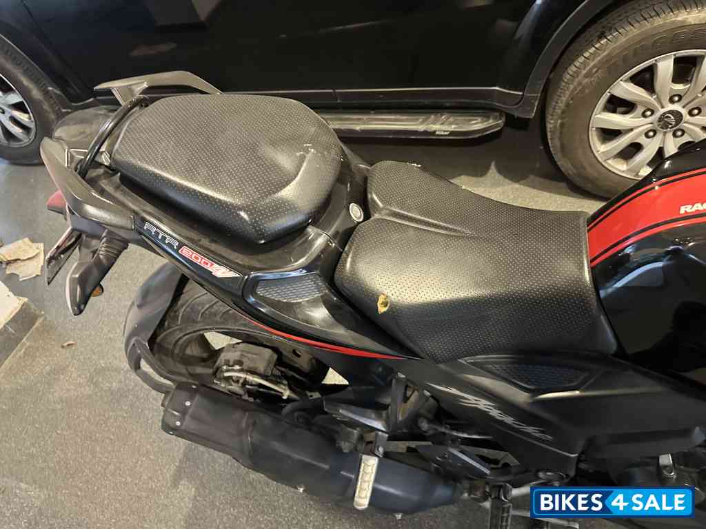 TVS Apache RTR 200 4V