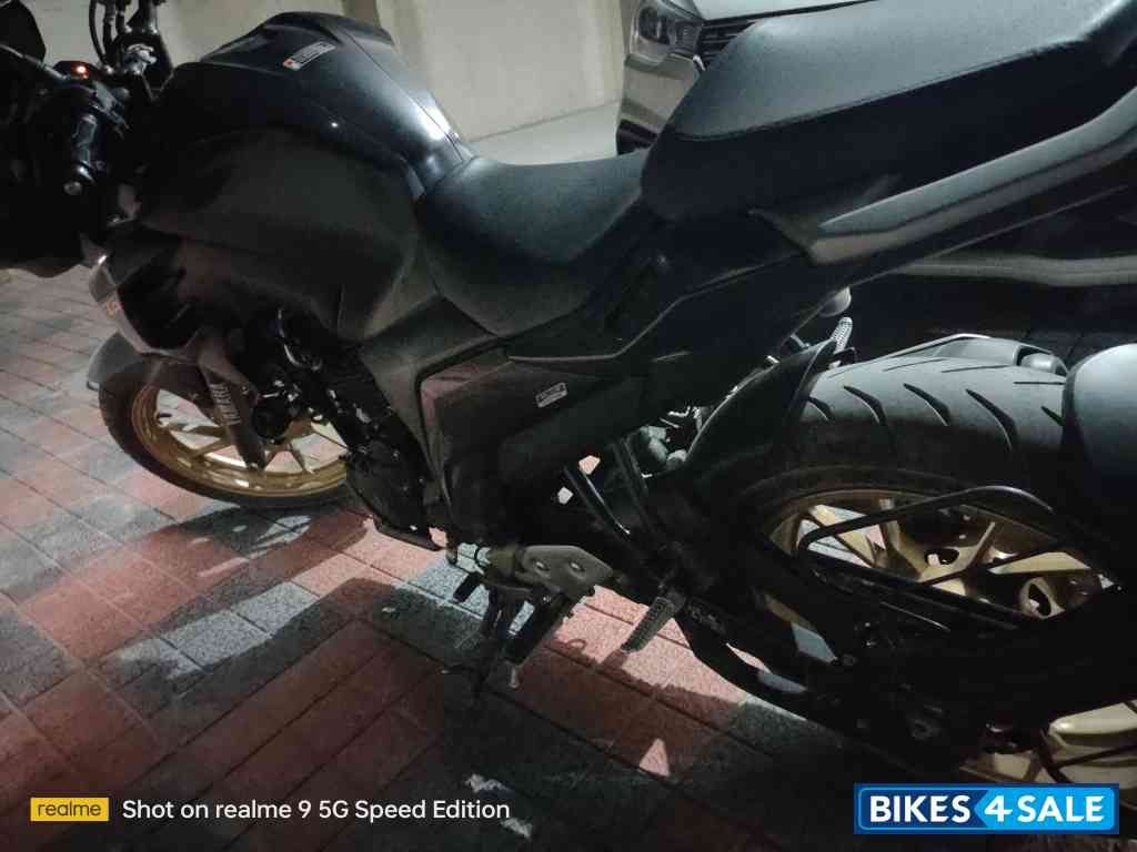 Black Yamaha FZS 25 2022 Black Yamaha FZS 25 2022