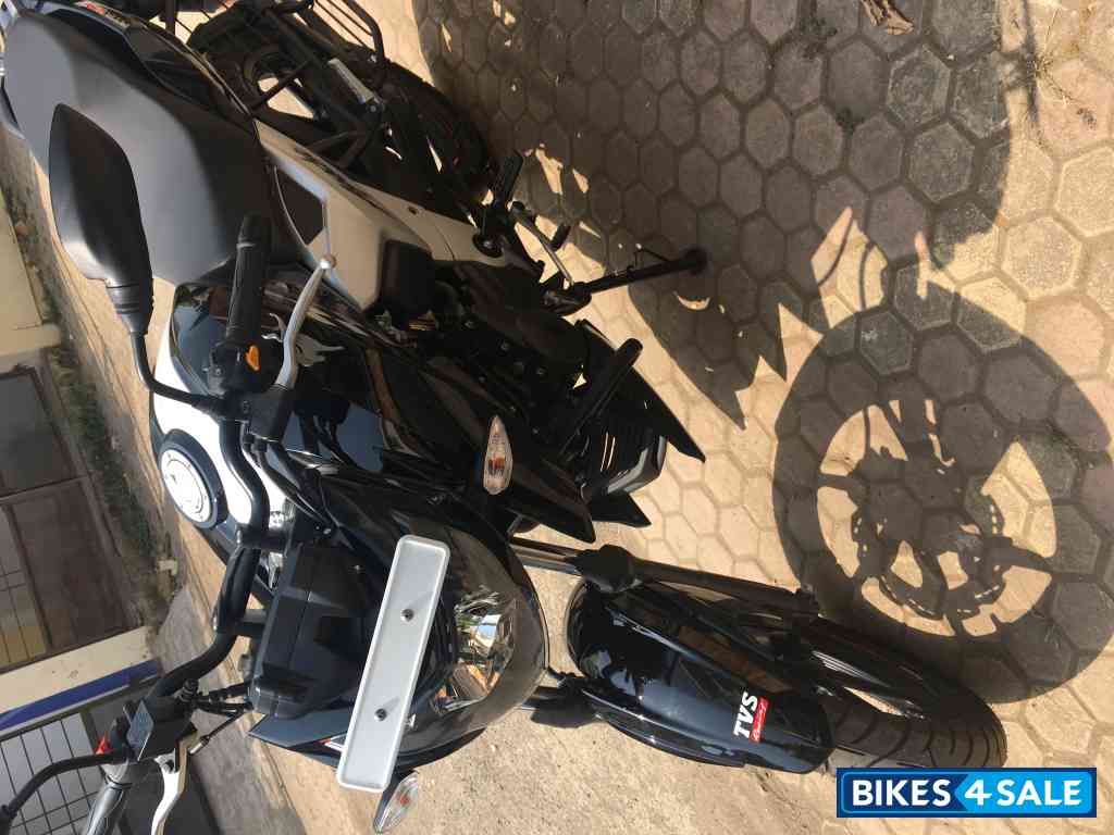 TVS Apache RTR 160 4V