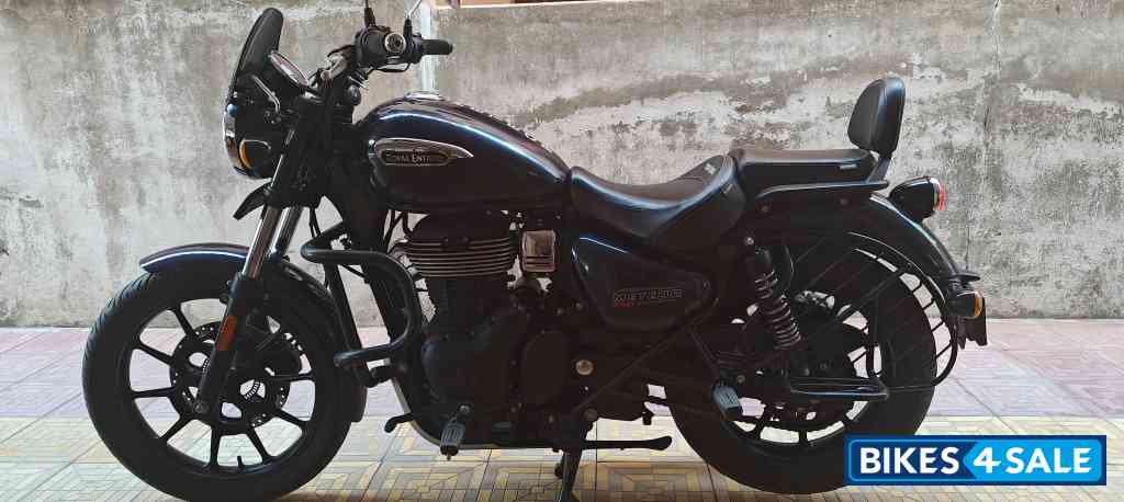 Royal Enfield Meteor 350 Stellar