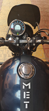 Royal Enfield Meteor 350 Stellar