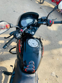 Black Bajaj Pulsar 125 Neon Disc Single Seat