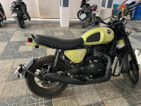 Yezdi Scrambler Dual Tone