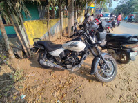 Bajaj Avenger Street 220