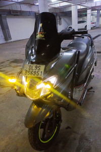 Suzuki Burgman Street