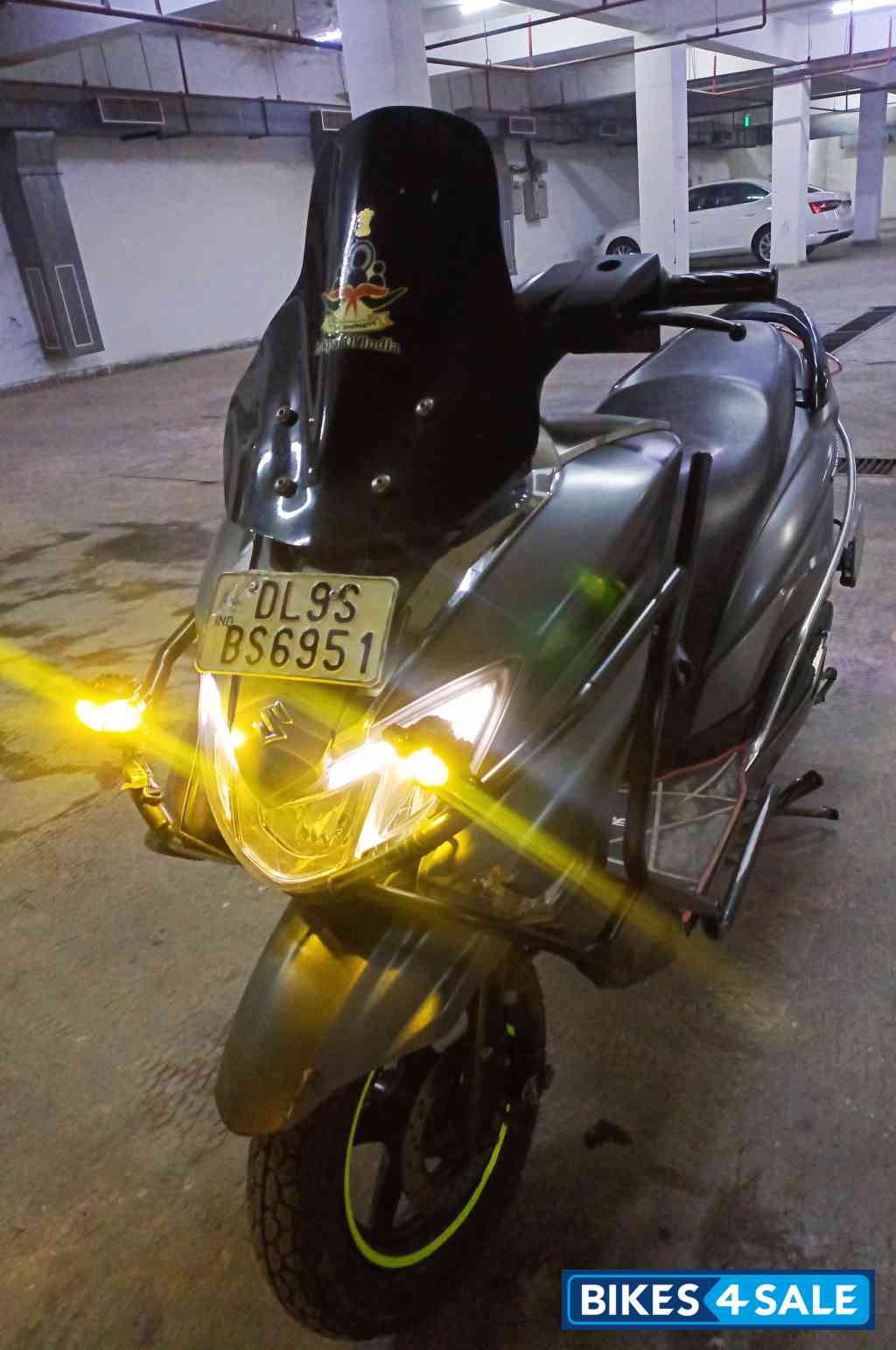 Suzuki Burgman Street