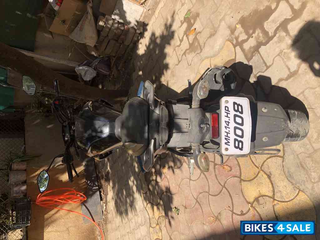 Metallic Black Yamaha FZ25 Metallic Black Yamaha FZ25