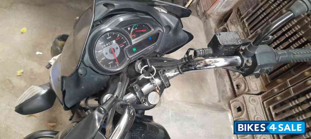 Black Bajaj Discover 100M