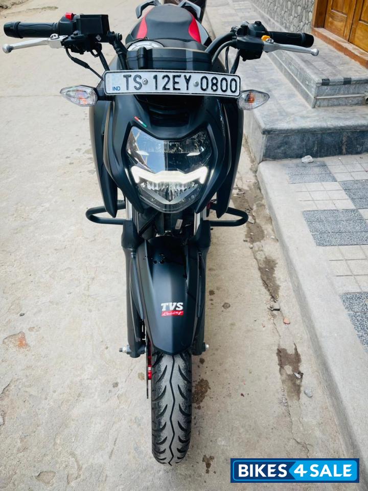 Dual Tone Black Red TVS Apache RTR 160 4V Special Edition Dual Tone Black Red TVS Apache RTR 160 4V Special Edition