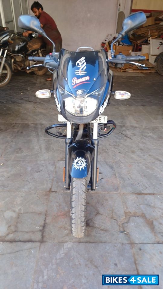 Black Bajaj Pulsar 125 Neon BS6