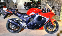 Hyosung GT250R