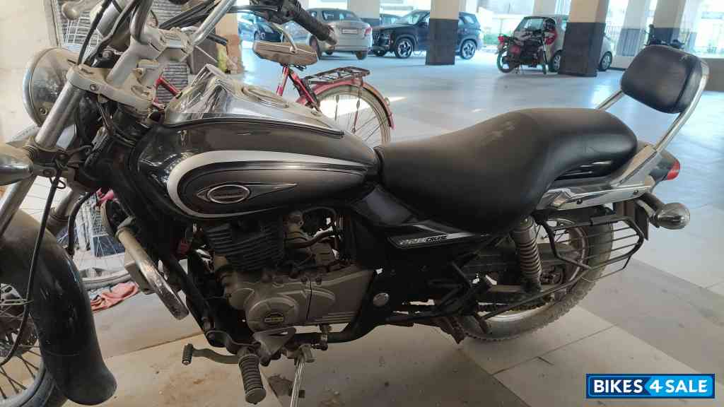 Bajaj Avenger Cruise 220