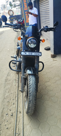 Yezdi Roadster Dark 2023 Model